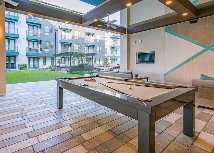 Modern Town Waterfront Cozysuites Paradise 07 Apartment