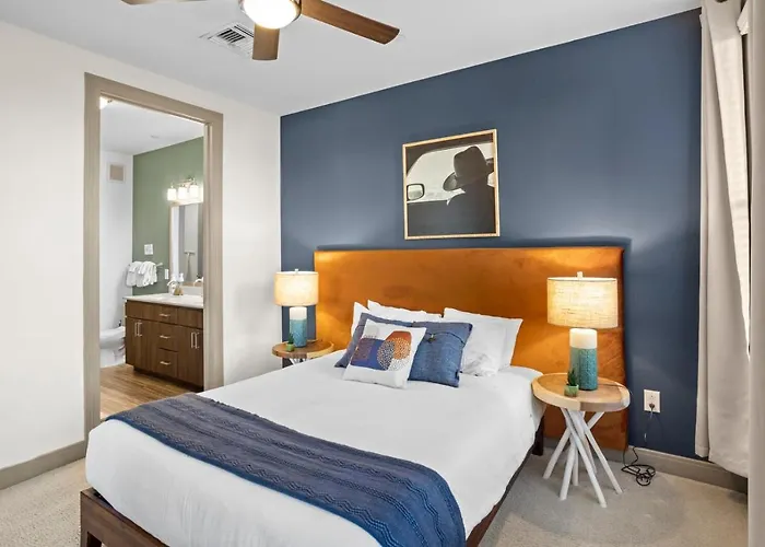 Modern Town Waterfront Cozysuites Paradise 07 Apartment