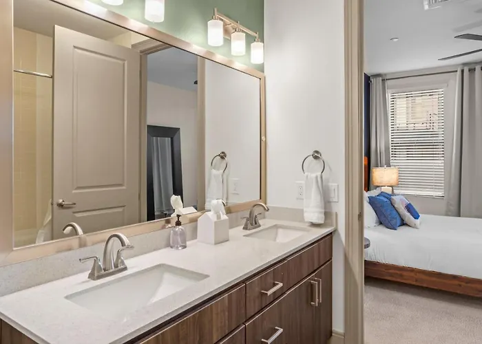 Modern Town Waterfront Cozysuites Paradise 07 * Tempe